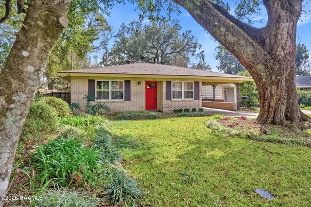 $195,000 | 421 Oaklawn Avenue, Lafayette, LA 70506