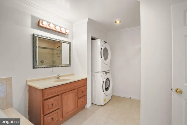 $599,999 | 7726 Amherst Drive, Manassas, VA 20111