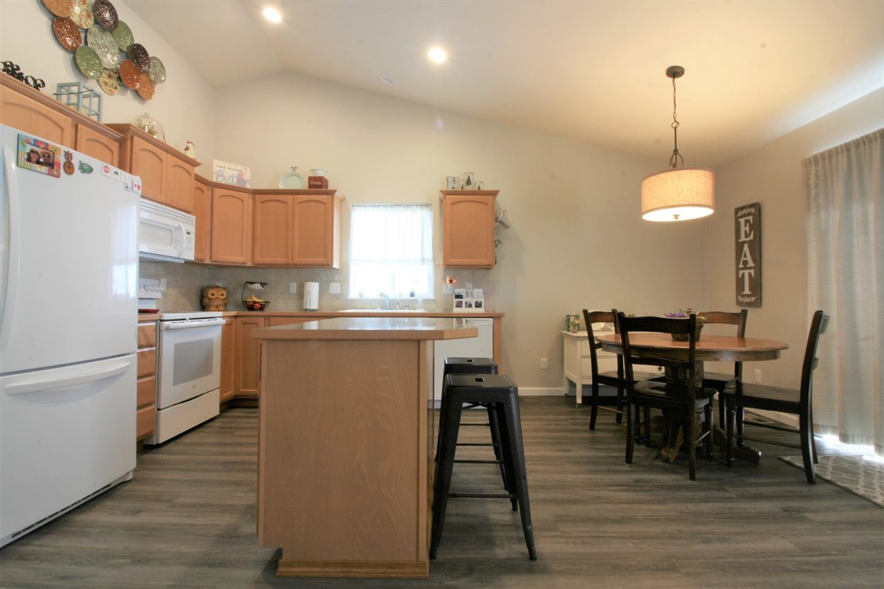 802 East Silver Pine Road Colbert, WA 99005 - Photo 7 of 20