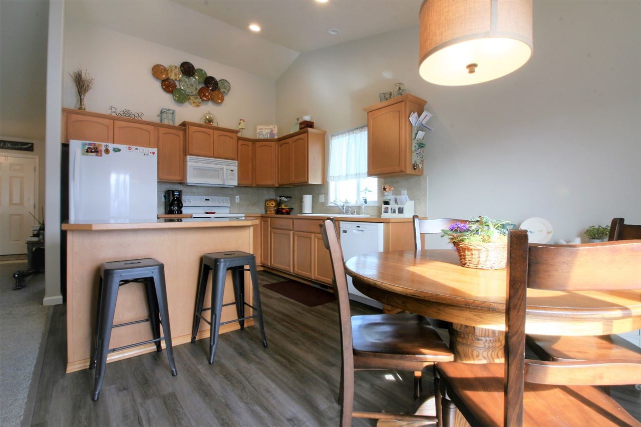 802 East Silver Pine Road Colbert, WA 99005 - Photo 8 of 20