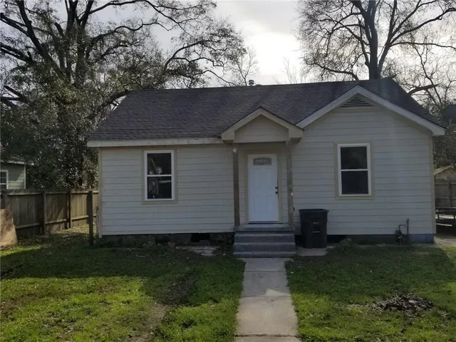 $1,450 | 3888 Charles Street, Baton Rouge, LA 70805