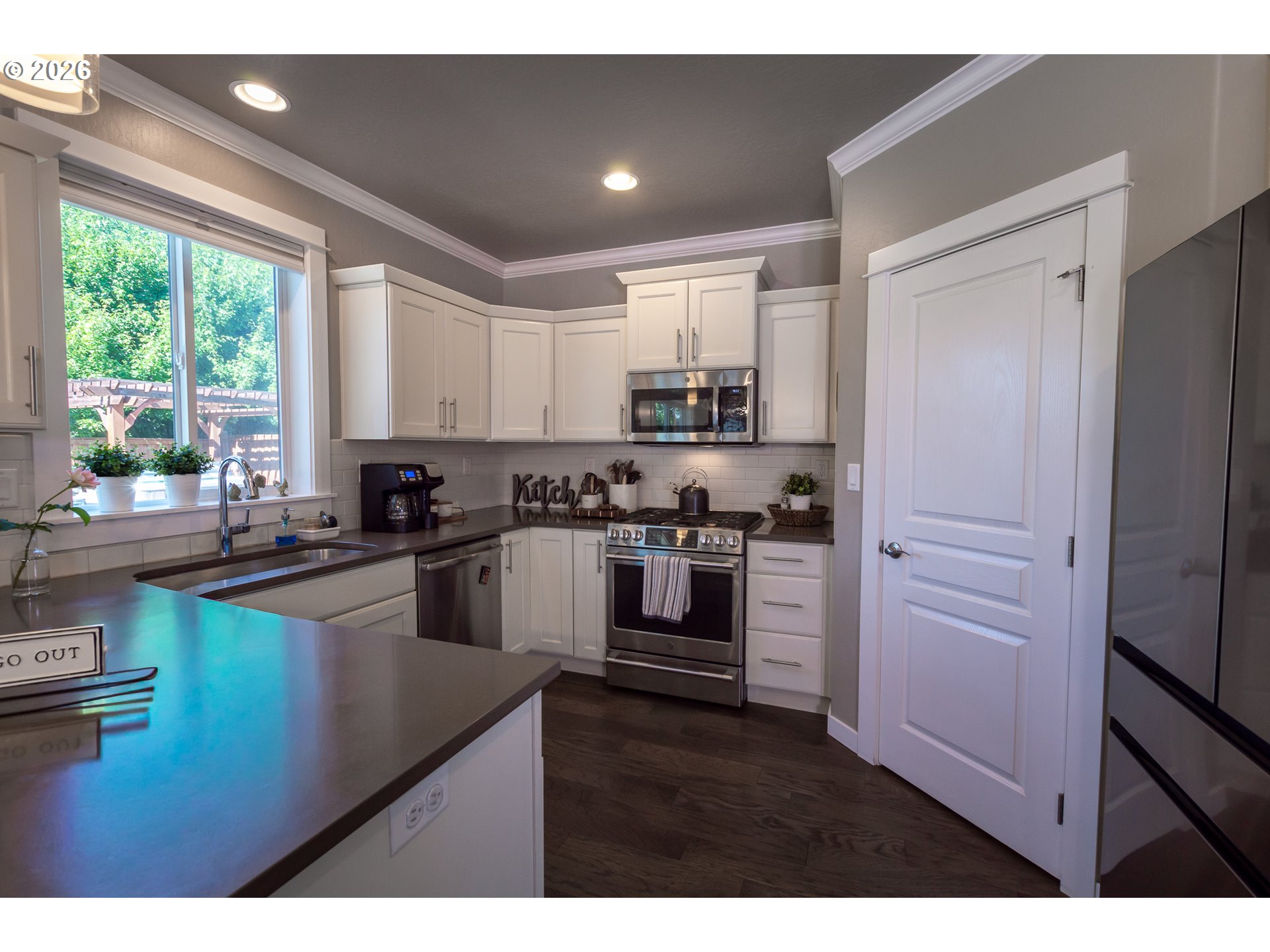 993 Tyson Lane Eugene, OR 97404 - Photo 10 of 38