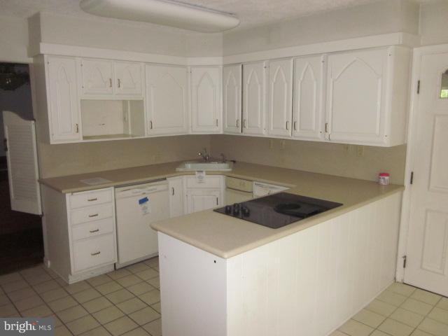 406 Hermleigh Road Silver Spring, MD 20902 - Photo 6 of 15 Kitchen
