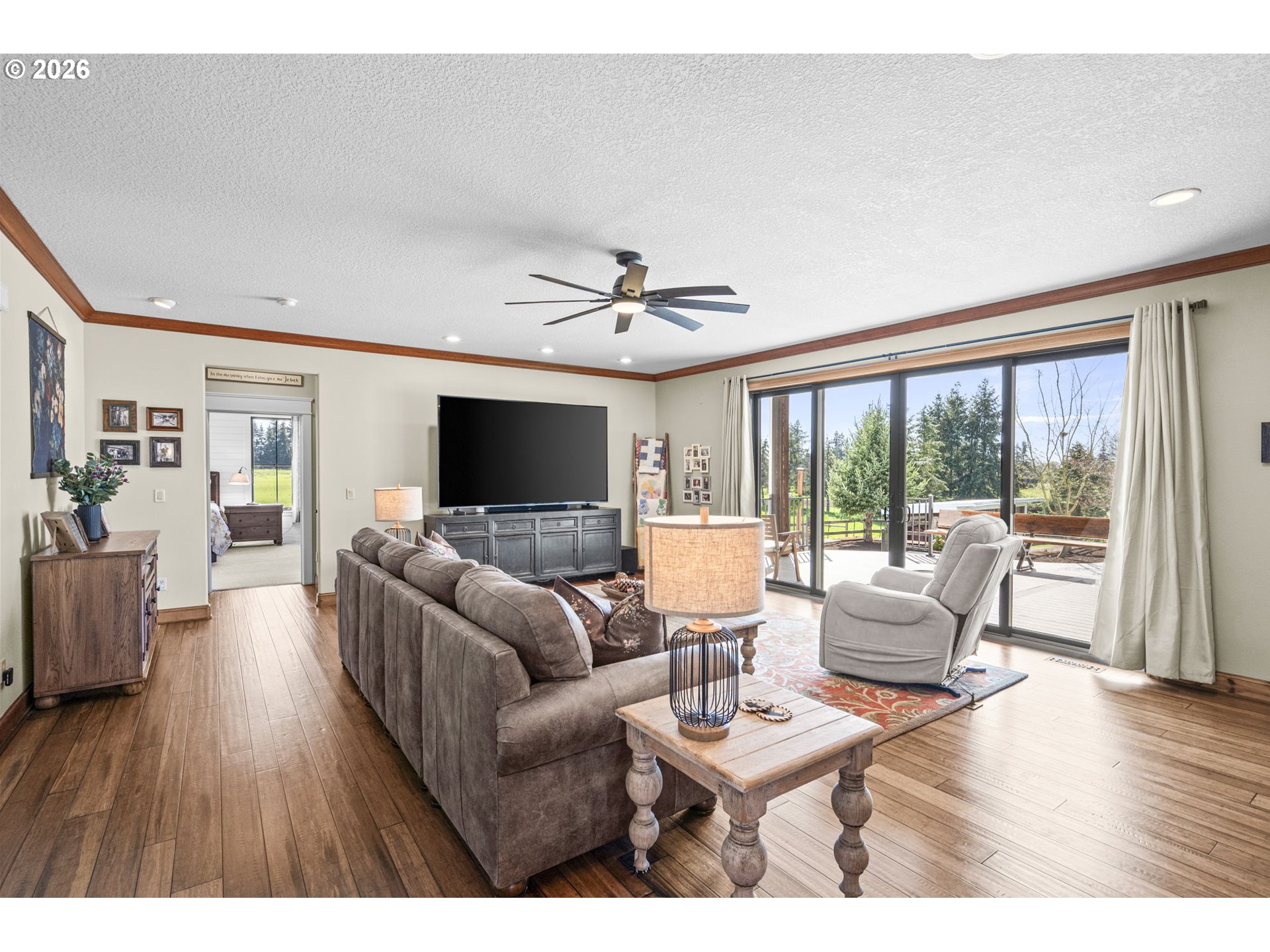 33246 South Wilhoit Road Molalla, OR 97038 - Photo 10 of 48 a living room with furniture and a flat screen tv