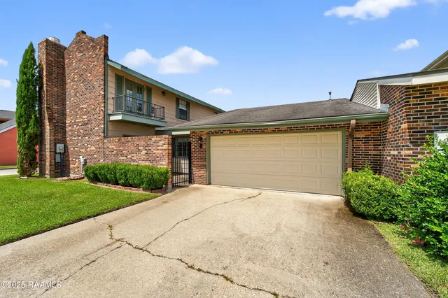 $180,000 | 1009 Rue De Pierre, New Iberia, LA 70563