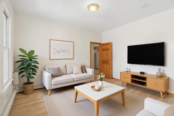 $1,850 | 360 West Side Avenue, Unit 1, Jersey City, NJ 07305