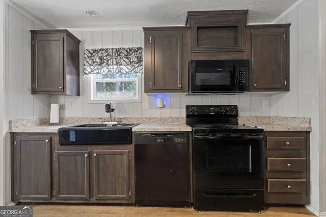 $229,999 | 280 Lakeview Drive, Locust Grove, GA 30248