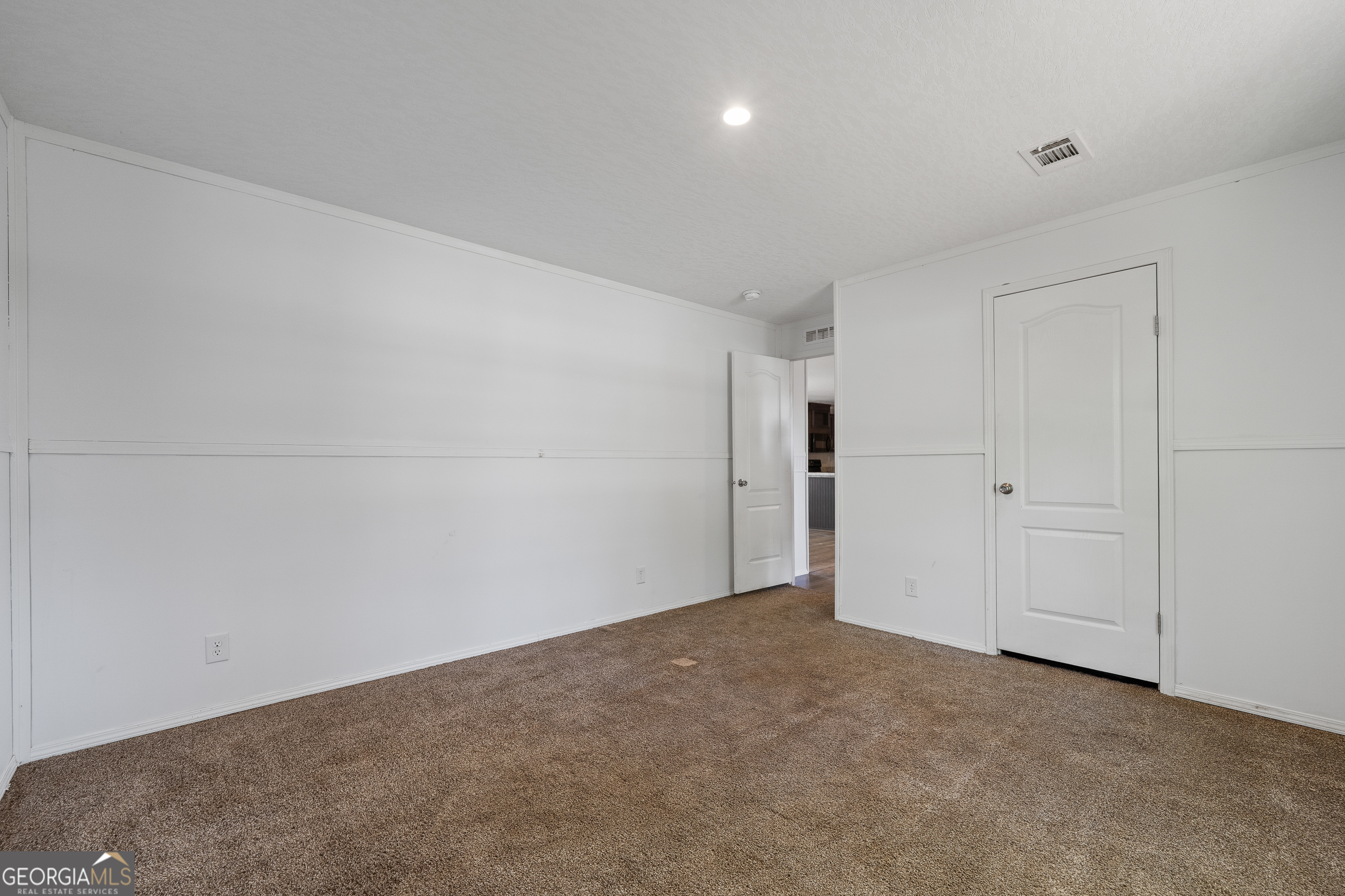 280 Lakeview Drive Locust Grove, GA 30248 - Photo 23 of 43 a view of an empty room