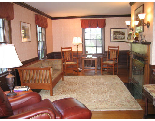 24 Wauwinet Road Newton, MA 02465 - Photo 5 of 7