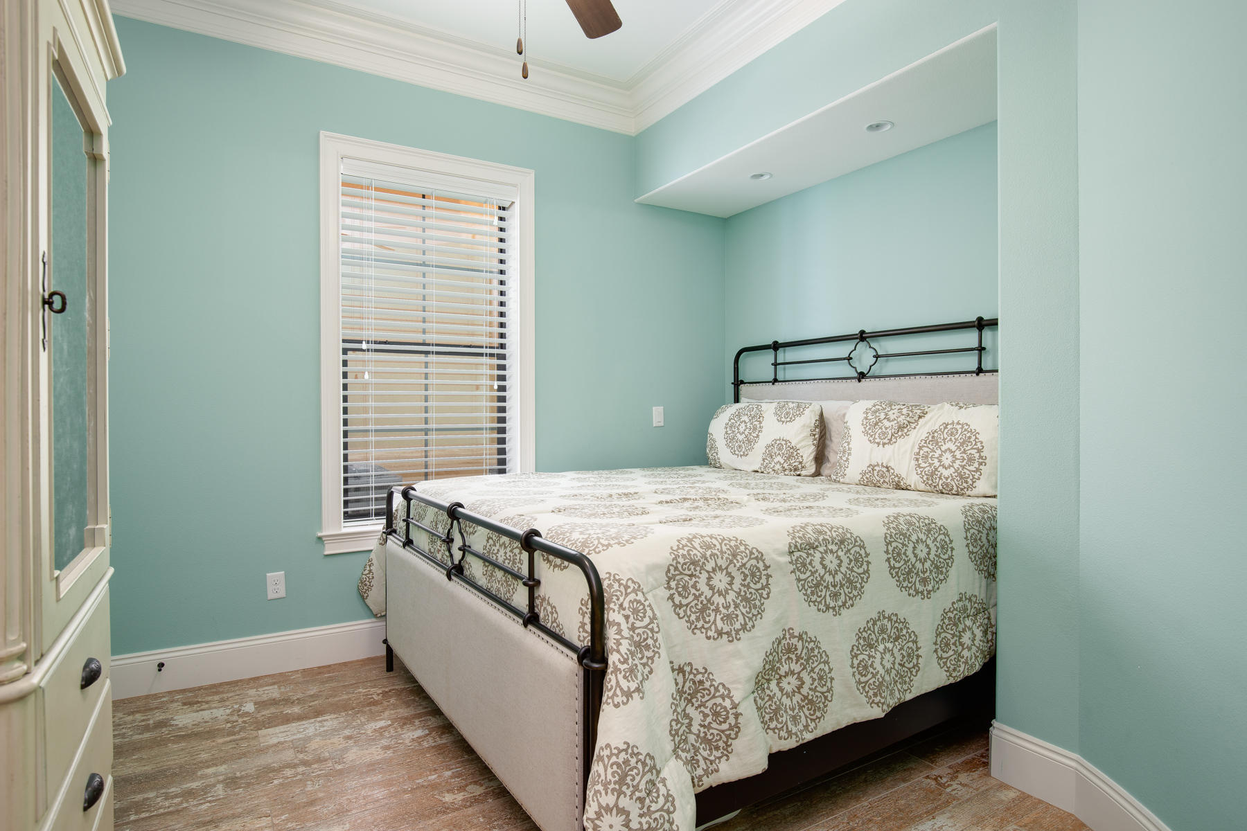 1950 Baytowne Loop Miramar Beach, FL 32550 - Photo 2 of 23 Gallery Image 2