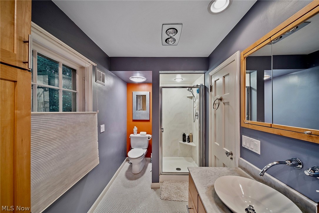 2643 Kerwick Road Cleveland, OH 44118 - Photo 19 of 33 Gallery Image 19