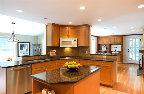 6 Squirrel Hill Road Wayland, MA 01778 - Photo 4 of 30 Gallery Image 4