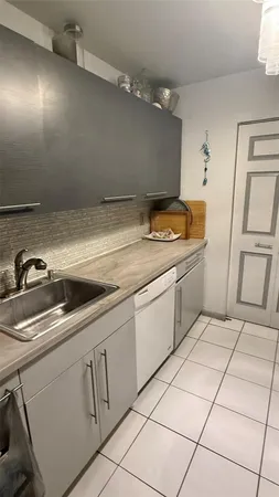 $215,000 | 500 Northeast 2nd Street, Unit 204, Dania Beach, FL 33004