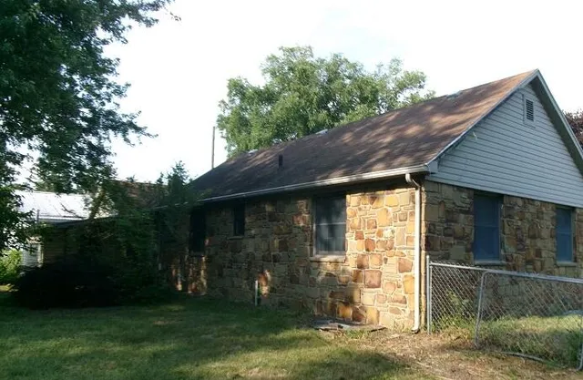 $139,000 | 55132 M 51 North, Dowagiac, MI 49047