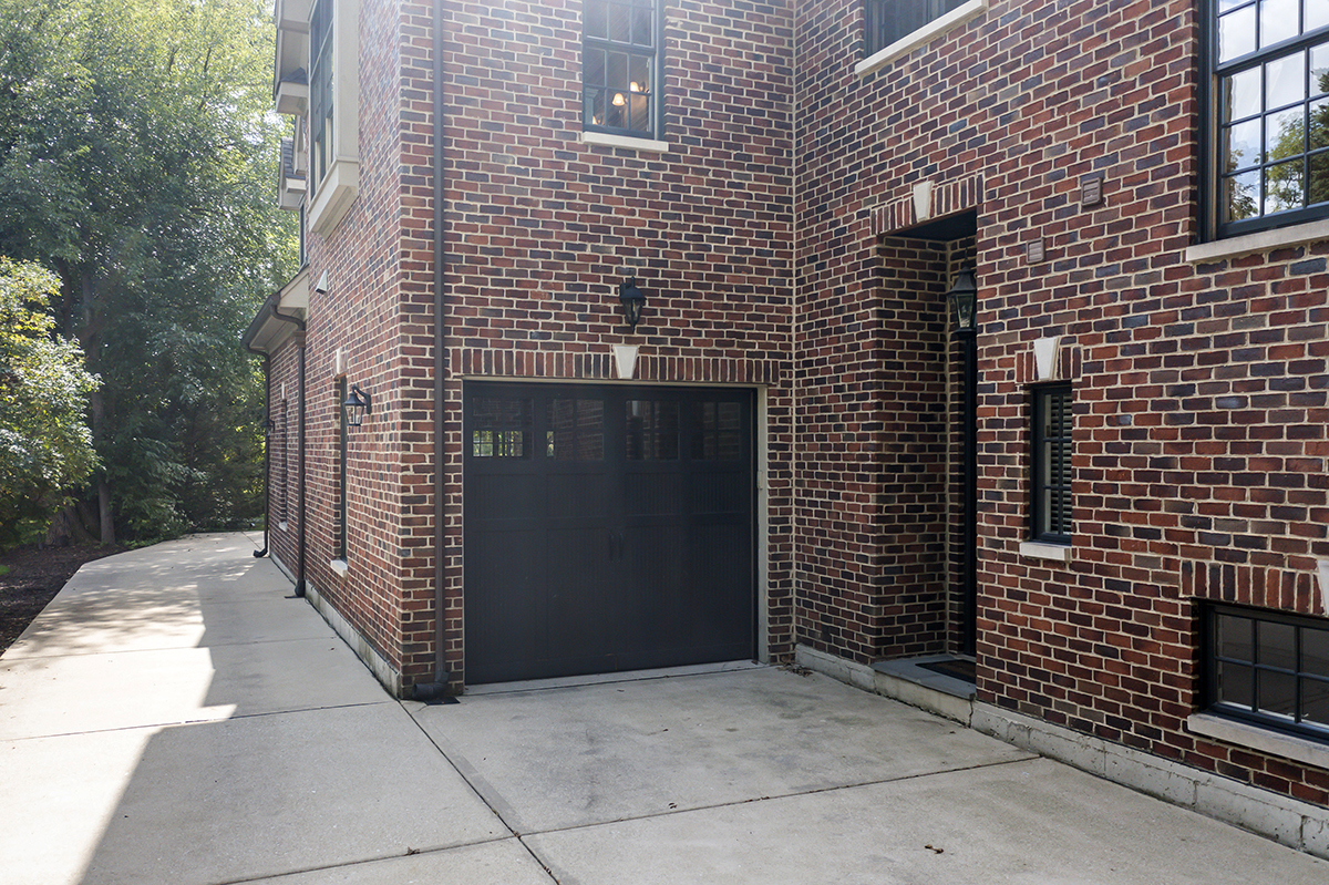 411 Selborne Road Riverside, IL 60546 - Photo 73 of 84