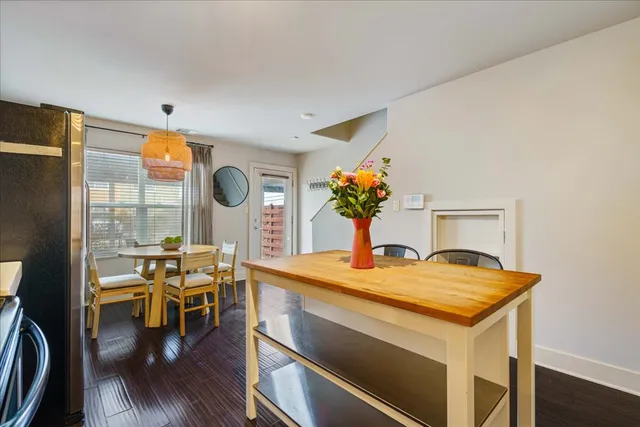 $1,840 | 1101 Grove Boulevard, Unit 203, Austin, TX 78741