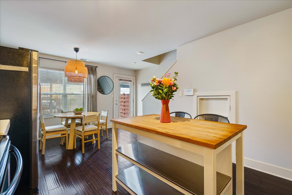 1101 Grove Boulevard, Unit 203 Austin, TX 78741 - Photo 12 of 27