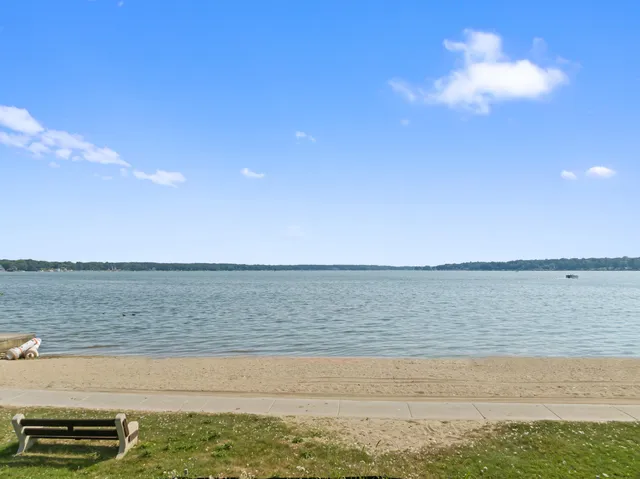 $849,900 | 2625 Mooring Court, Delavan, WI 53115