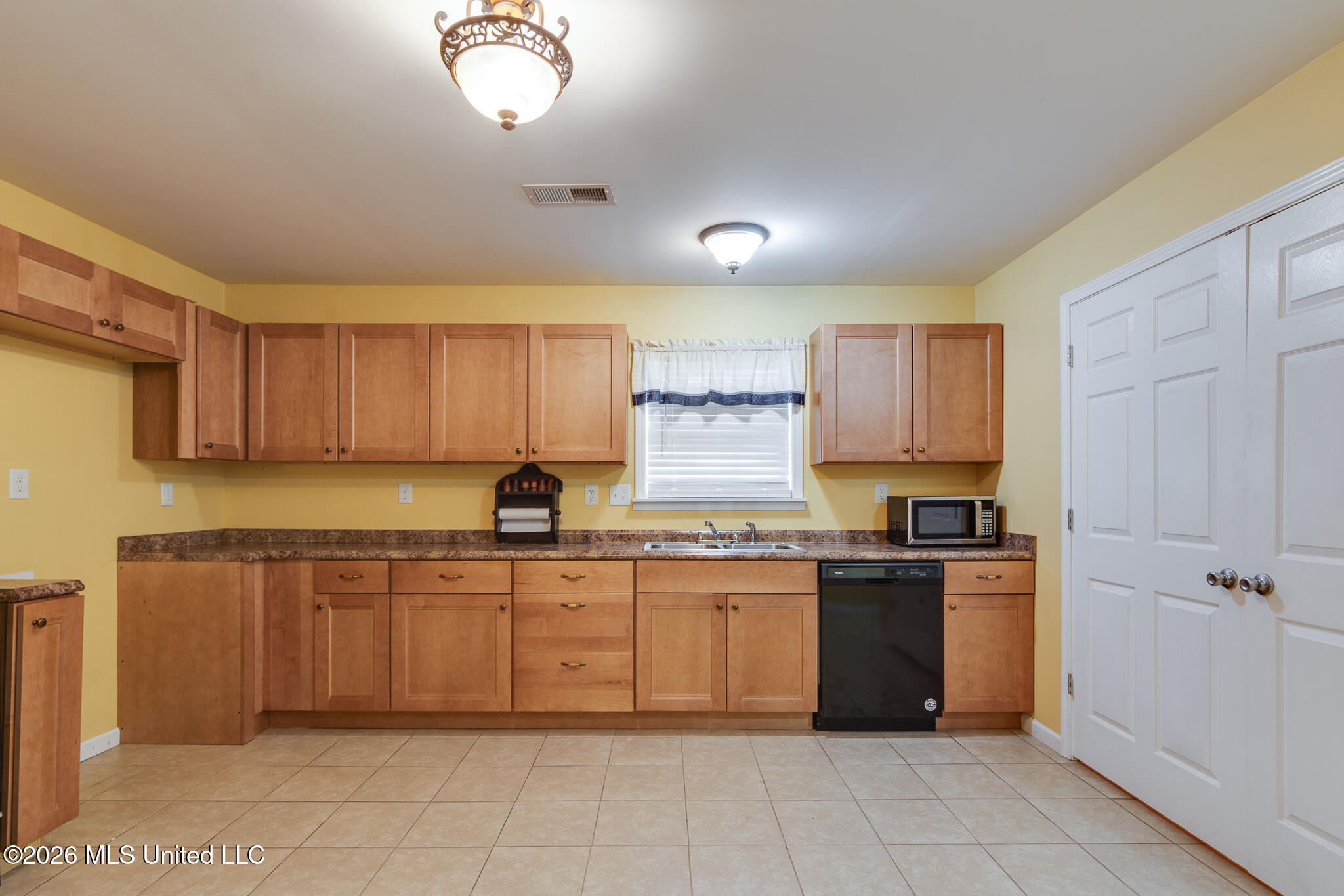 2015 Tulane Road Nesbit, MS 38651 - Photo 12 of 37 2015 Tulane Road-12