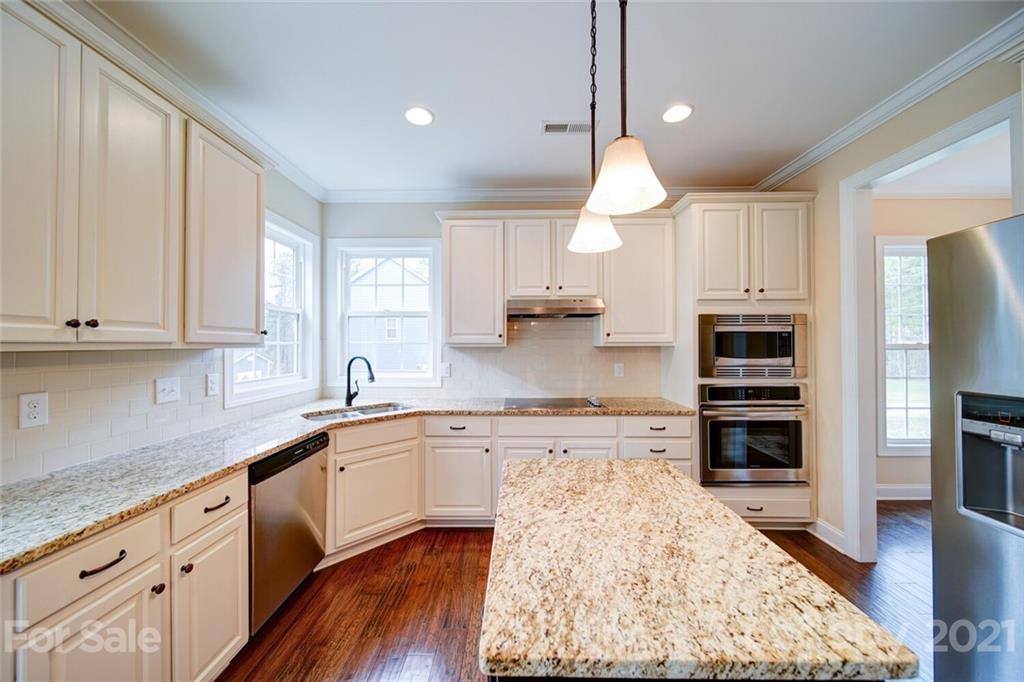 7035 Buckland Road Charlotte, NC 28278 - Photo 11 of 34 Gallery Image 11