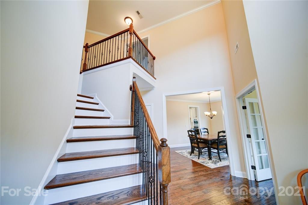 7035 Buckland Road Charlotte, NC 28278 - Photo 3 of 34 Gallery Image 3