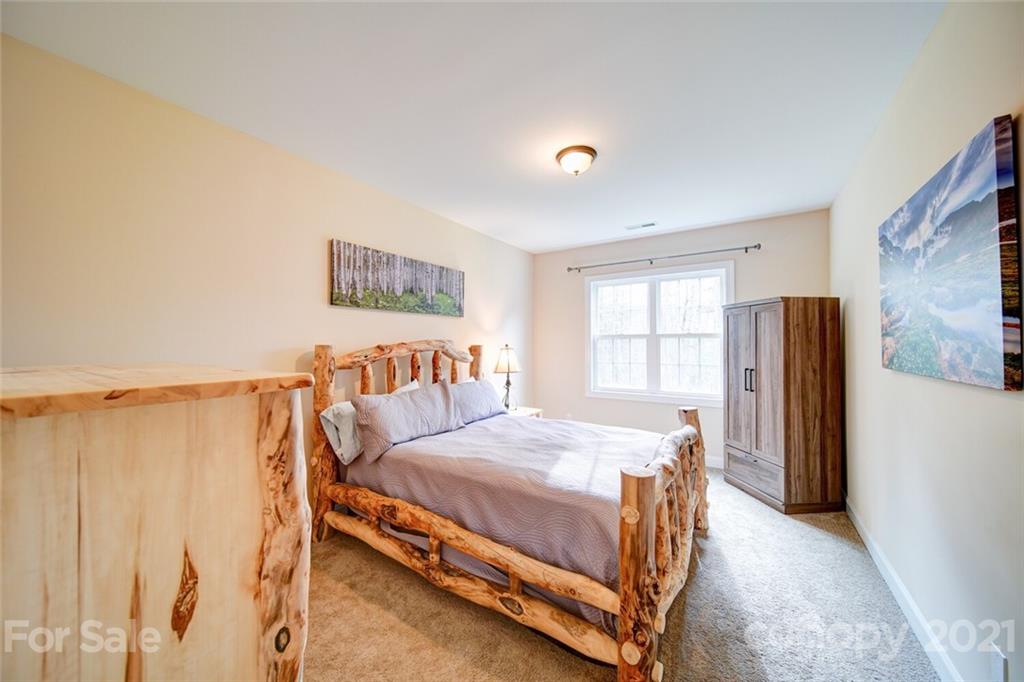 7035 Buckland Road Charlotte, NC 28278 - Photo 23 of 34 Gallery Image 23