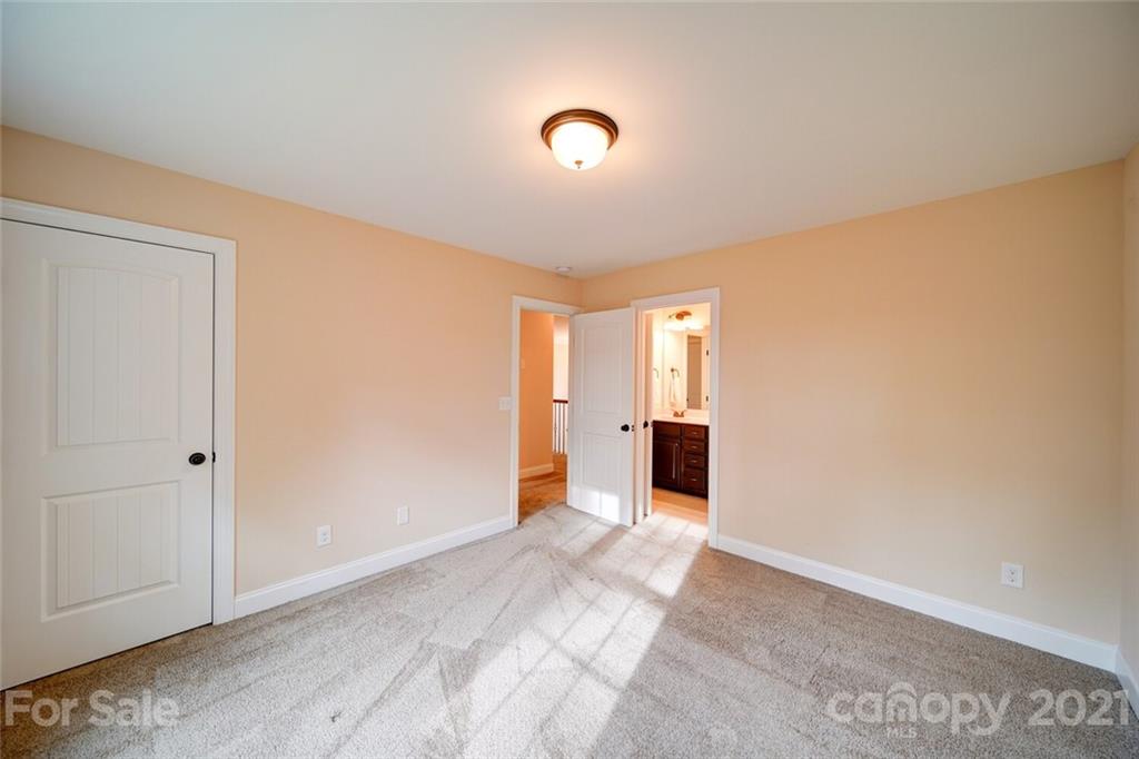 7035 Buckland Road Charlotte, NC 28278 - Photo 26 of 34 Gallery Image 26