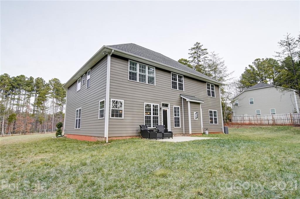 7035 Buckland Road Charlotte, NC 28278 - Photo 30 of 34 Gallery Image 30