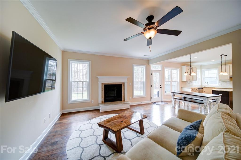 7035 Buckland Road Charlotte, NC 28278 - Photo 7 of 34 Gallery Image 7