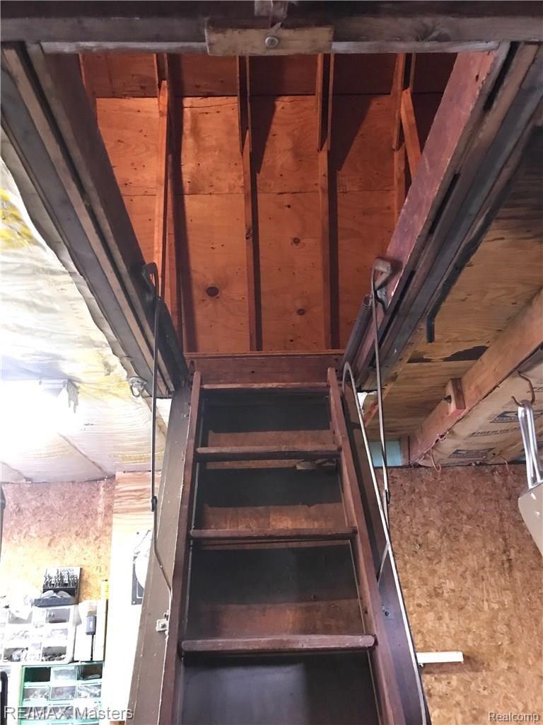 1939 East Sigler Road Carleton, MI 48117 - Photo 36 of 52 Second garage loft