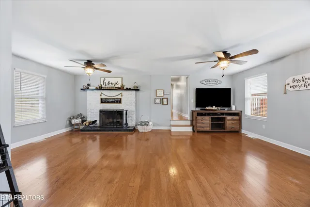 $589,900 | 288 Forks Grove Road, La Follette, TN 37766