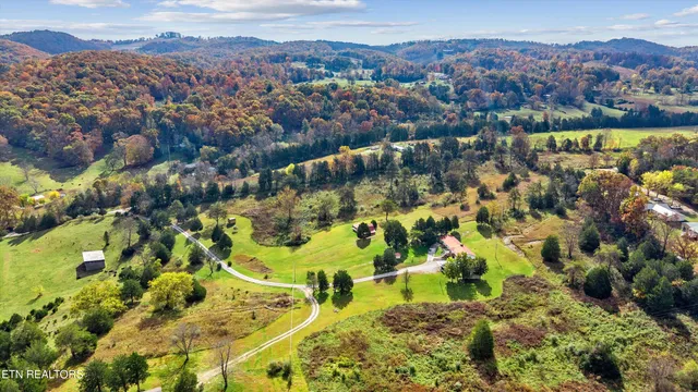 $589,900 | 288 Forks Grove Road, La Follette, TN 37766