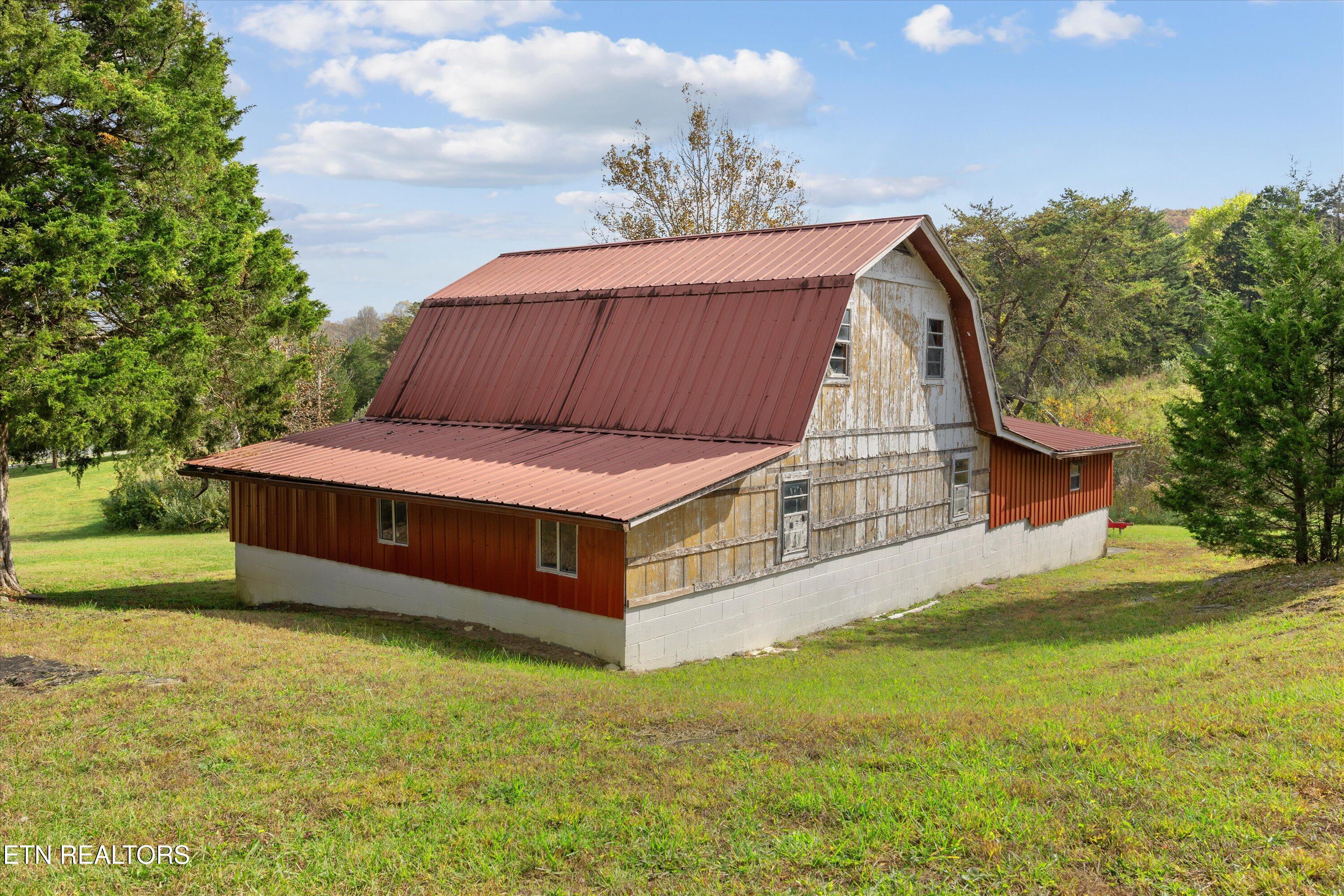 288 Forks Grove Road La Follette, TN 37766 - Photo 5 of 40 28-288 Forks Grove Rd 24