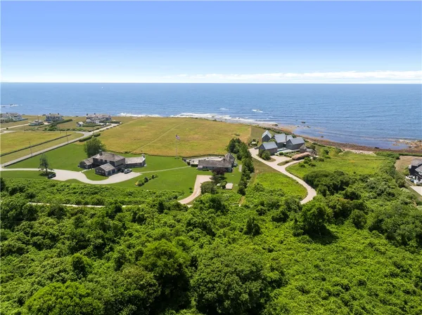 $7,000,000 | 43 Baileys Ledge Road, Little Compton, RI 02837