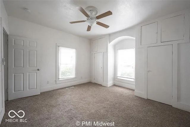 $1,299 | 1433 West 5th Street, Anderson, IN 46016