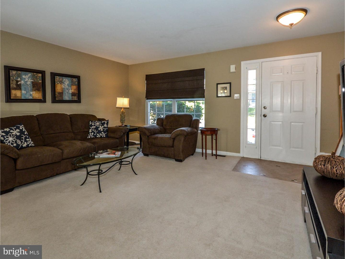 5509 Rinker Circle, Unit 347 Doylestown, PA 18902 - Photo 4 of 24 Living Room