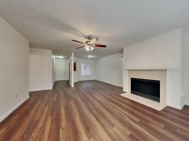 $1,660 | 19315 Bristlestar Drive, Katy, TX 77449