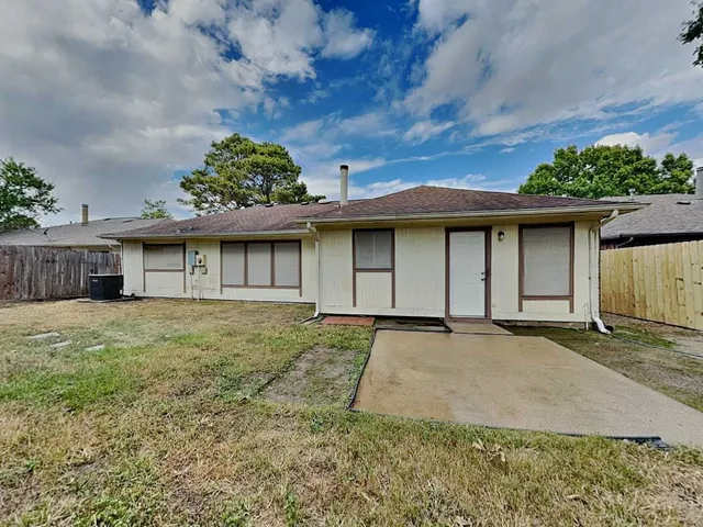 $1,660 | 19315 Bristlestar Drive, Katy, TX 77449