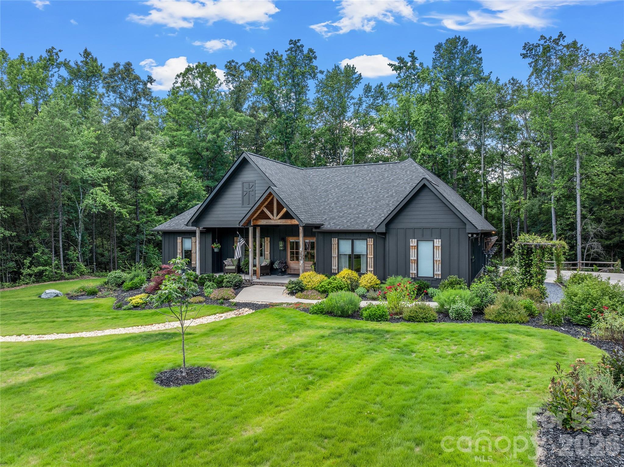 1844 Golf Course Road Columbus, NC 28722 - Photo 4 of 44