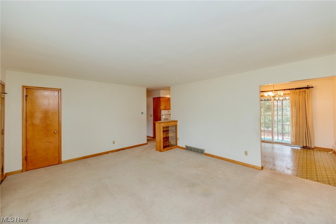 3961 Selnik Road Kent, OH 44240 - Photo 5 of 36