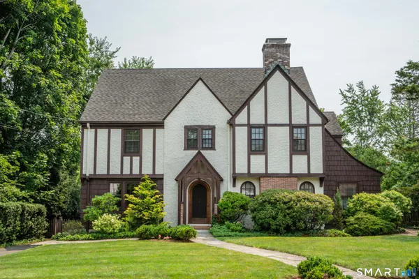 $1,050,000 | 20 Fernwood Road, West Hartford, CT 06119