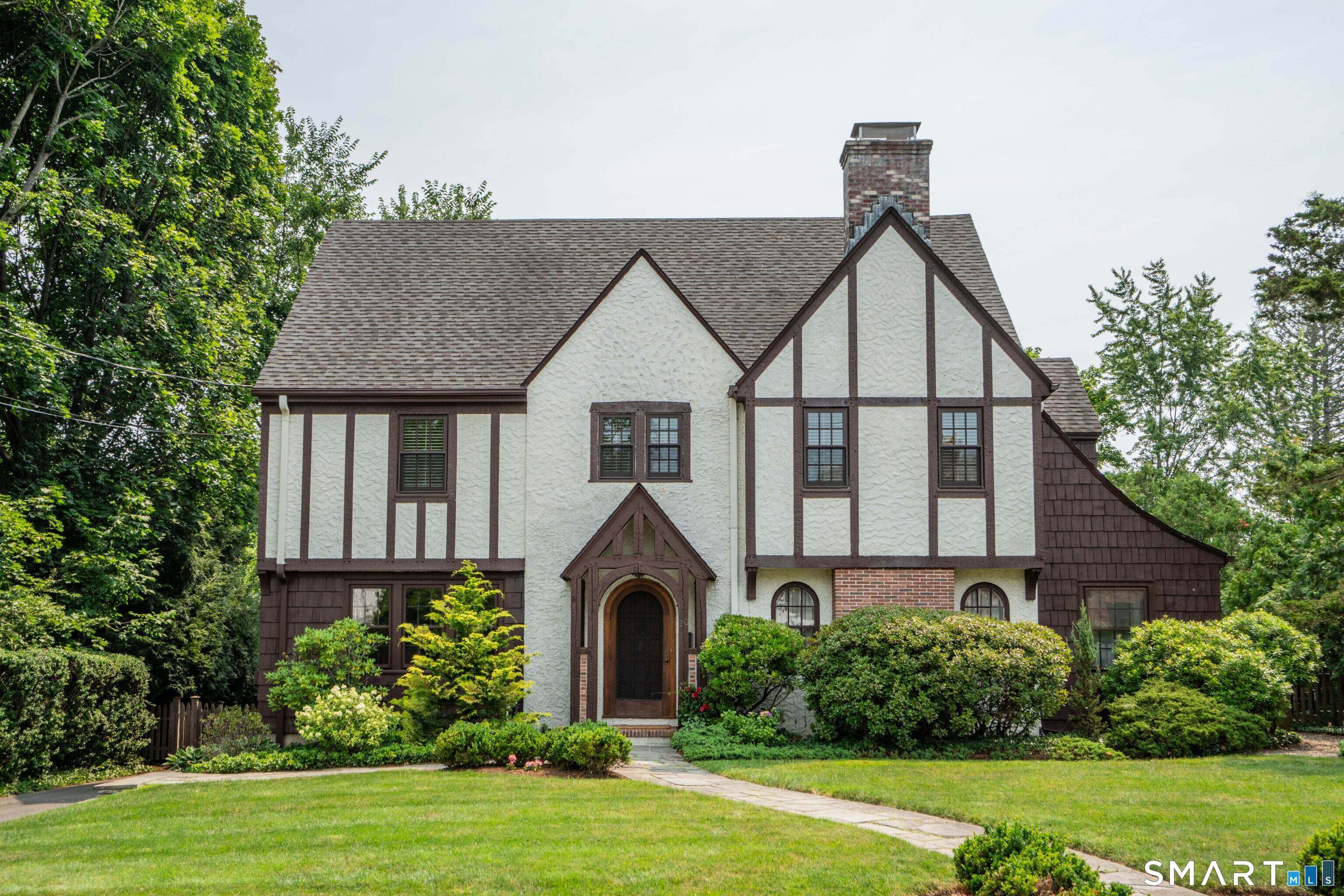 20 Fernwood Road West Hartford, CT 06119 - Photo 1 of 40