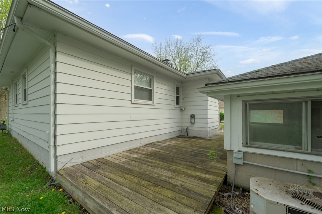1603 Grandview Road Lake Milton, OH 44429 - Photo 9 of 35
