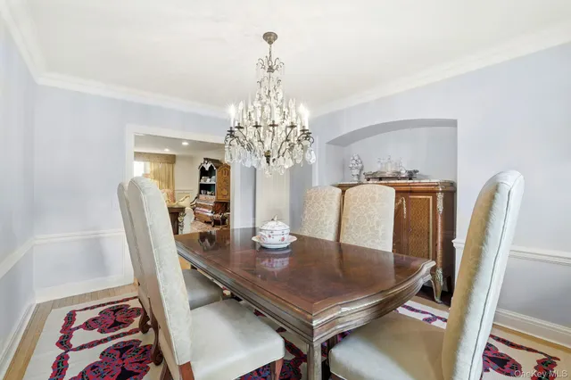 $875,000 | 10 Brooklands, Unit 1H, Bronxville, NY 10708