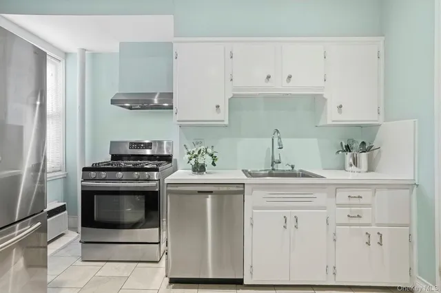 $875,000 | 10 Brooklands, Unit 1H, Bronxville, NY 10708