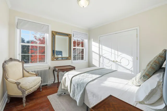 $875,000 | 10 Brooklands, Unit 1H, Bronxville, NY 10708