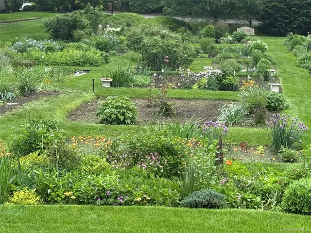 $875,000 | 10 Brooklands, Unit 1H, Bronxville, NY 10708