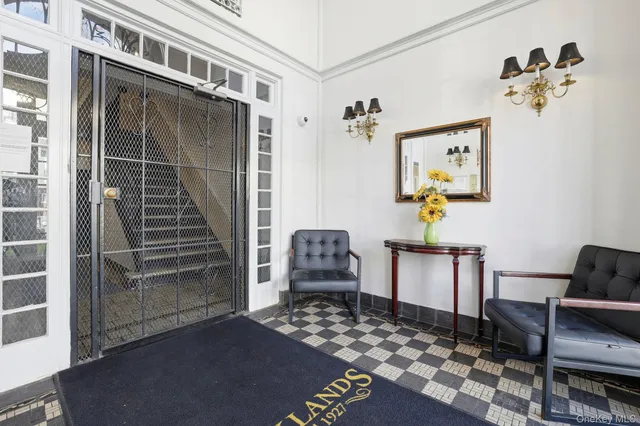 $875,000 | 10 Brooklands, Unit 1H, Bronxville, NY 10708