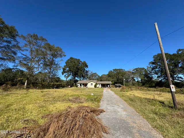 $117,000 | 128 Hurricane Creek Road, Lumberton, MS 39455