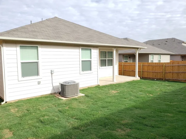 $2,050 | 118 Lullaby Drive, Georgetown, TX 78626